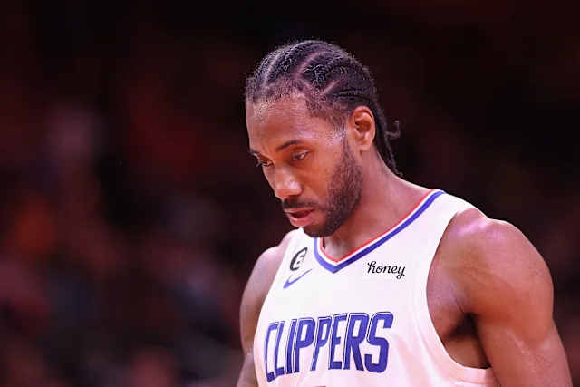 ‘He Doesn’t Want to Sit!’ – Tyronn Lue Defends Kawhi Leonard in Explosive Interview