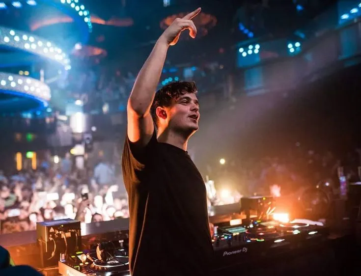 image_68b0172d172e4 From a 15-Year-Old Laptop Kid to the World’s No. 1 DJ – The Journey That Made the Entire Music Industry Bow to Martin Garrix