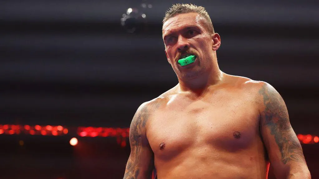 image_68b01e20043b4 Although he doesn't have many outstanding achievements, Usyk is a moneymaker in the Boxing industry. The amount of money he pockets is far ahead of Tyson Fury and Jake Paul in 2025.