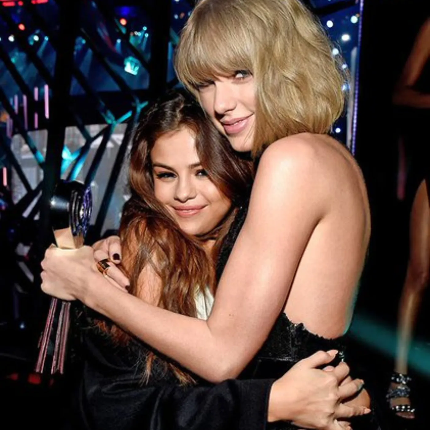 image_68b048cd4eccd Selena Gomez Just Stole the Spotlight in Taylor Swift’s Engagement Celebration