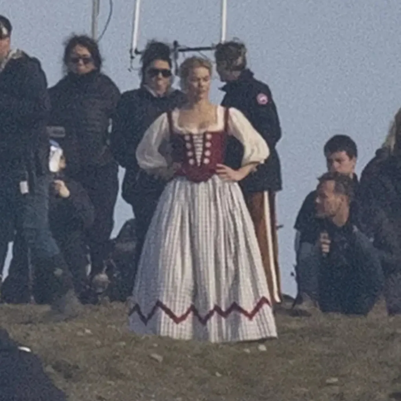 image_68b14d3d4e630 Margot Robbie Trolls Saltburn Stans With Wuthering Heights Tease