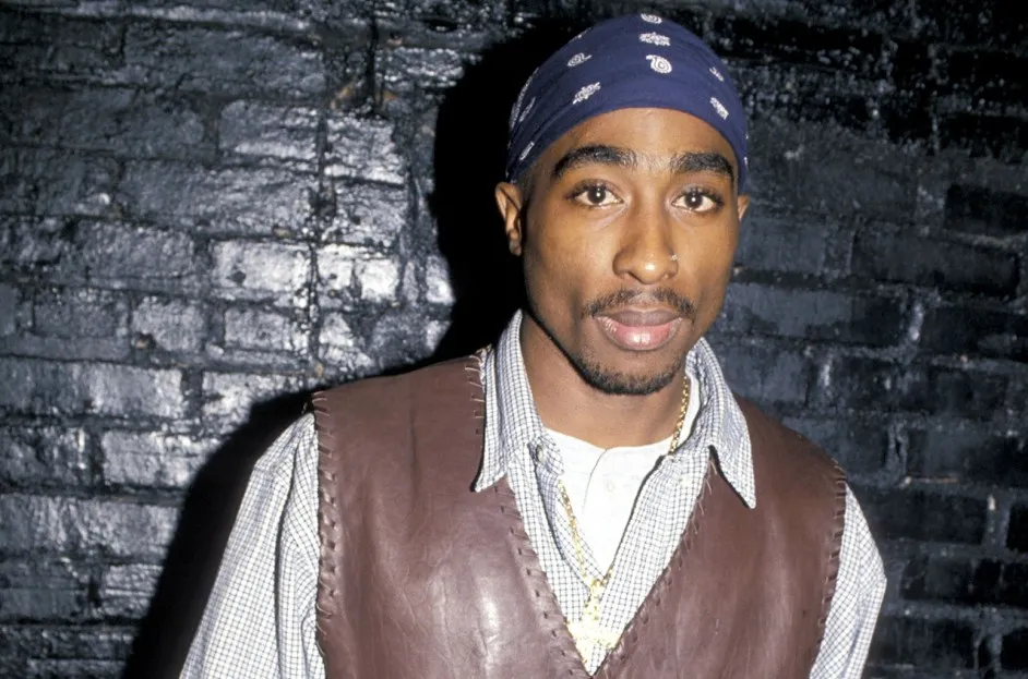 image_68b14dbe50d37 Eminem Brings a Birthday Cake to Tupac’s Grave – But His Whisper Could Reveal Shocking Truth About the Rap Legend’s Death!