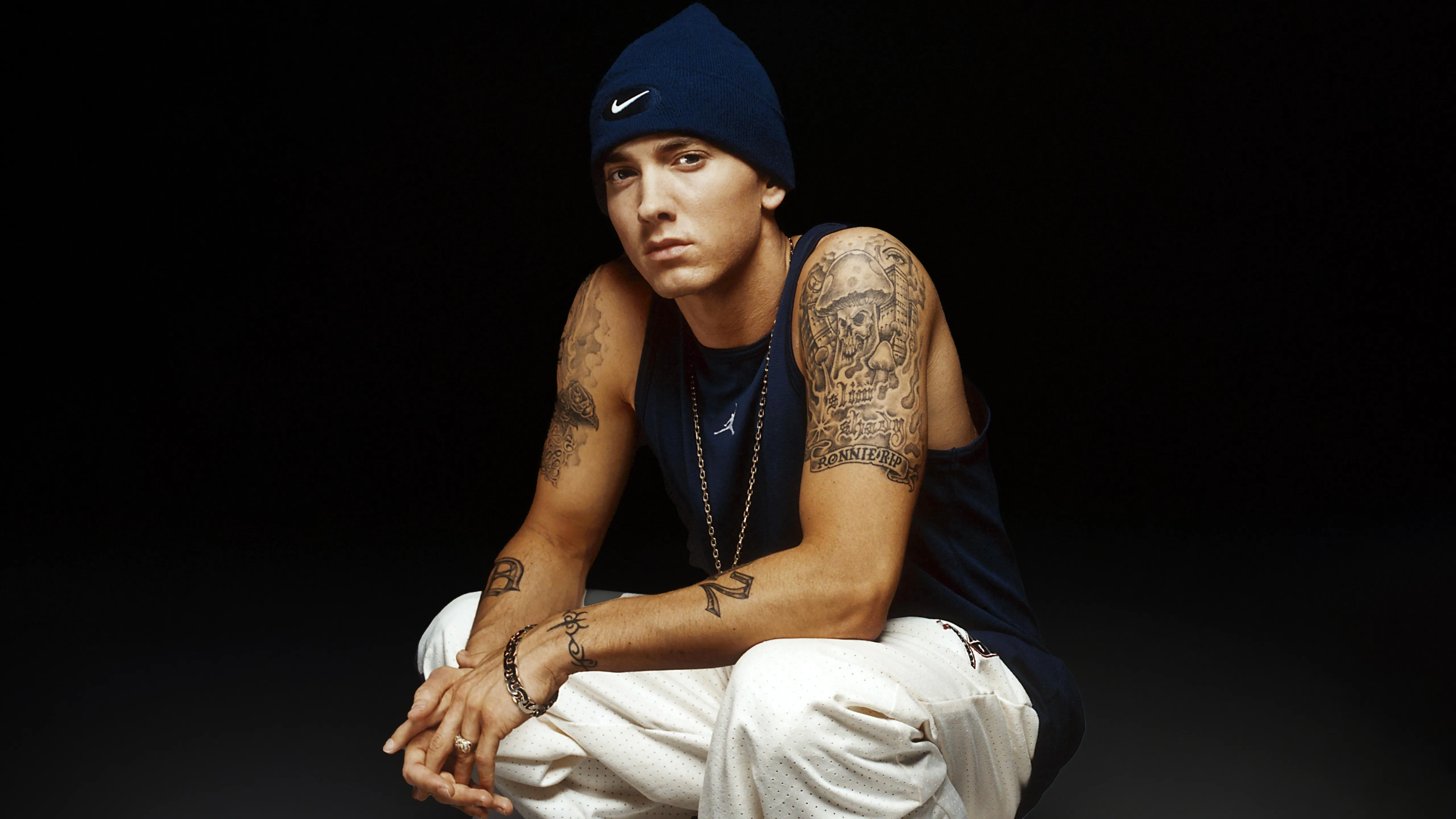 image_68b14dbe99c9d Eminem Brings a Birthday Cake to Tupac’s Grave – But His Whisper Could Reveal Shocking Truth About the Rap Legend’s Death!