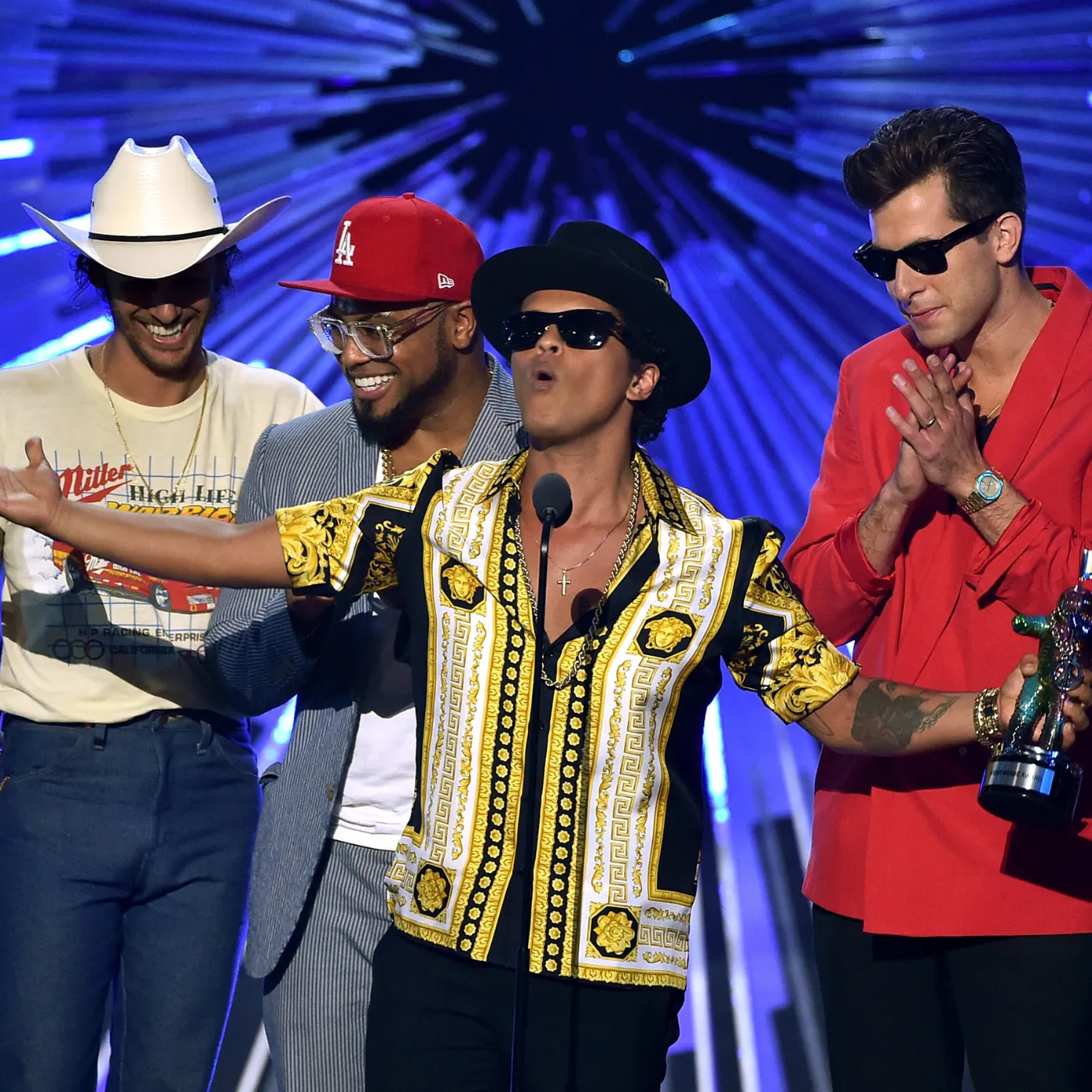 image_68b1a84eabf82 Bruno Mars Is About to Make VMAs History – Or Crash Trying