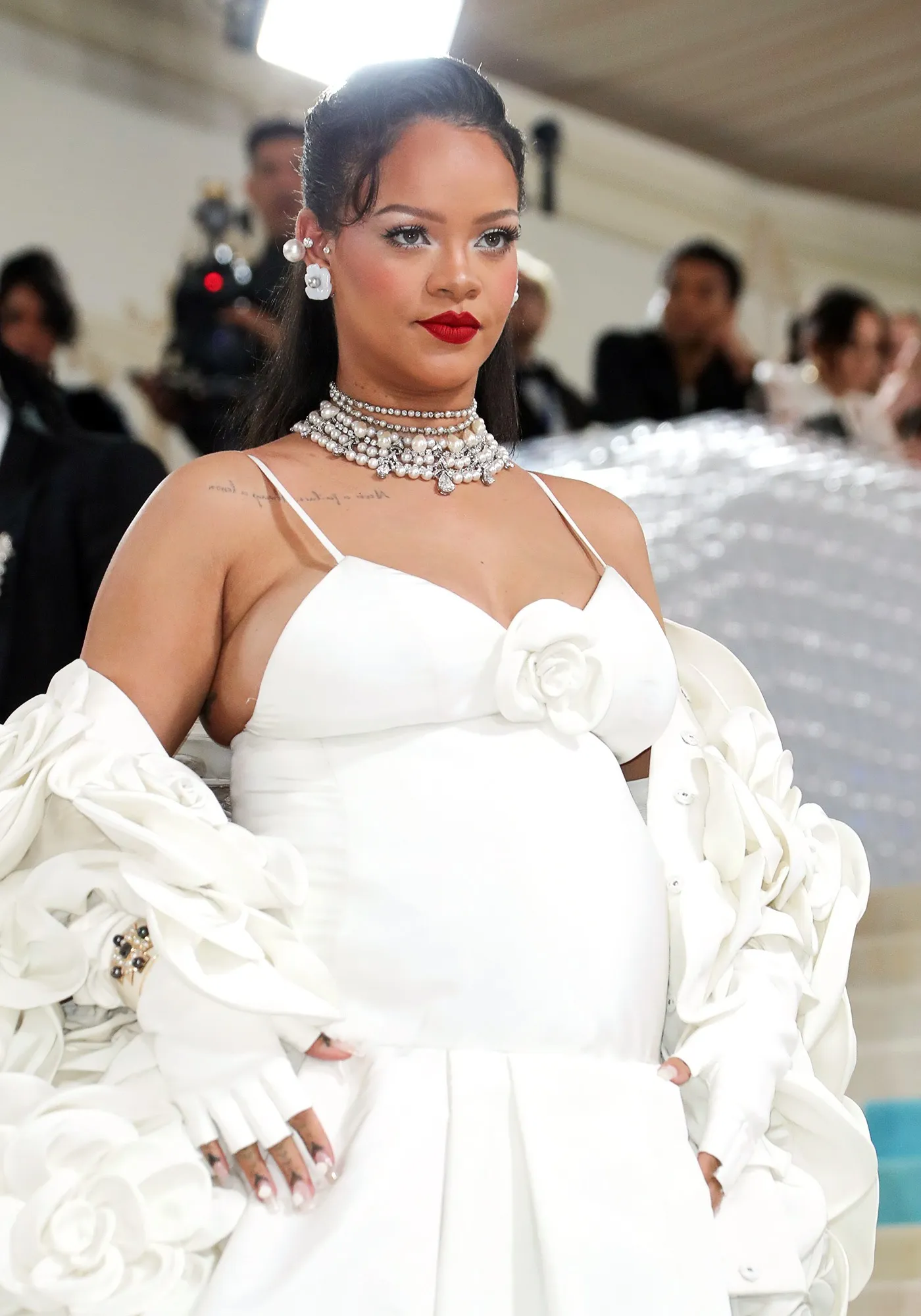image_68b1c923cb540 Pregnant Rihanna Shocks Fans in Stunning Photoshoot — Twins on the Way as Baby #3 & #4 Steal the Spotlight