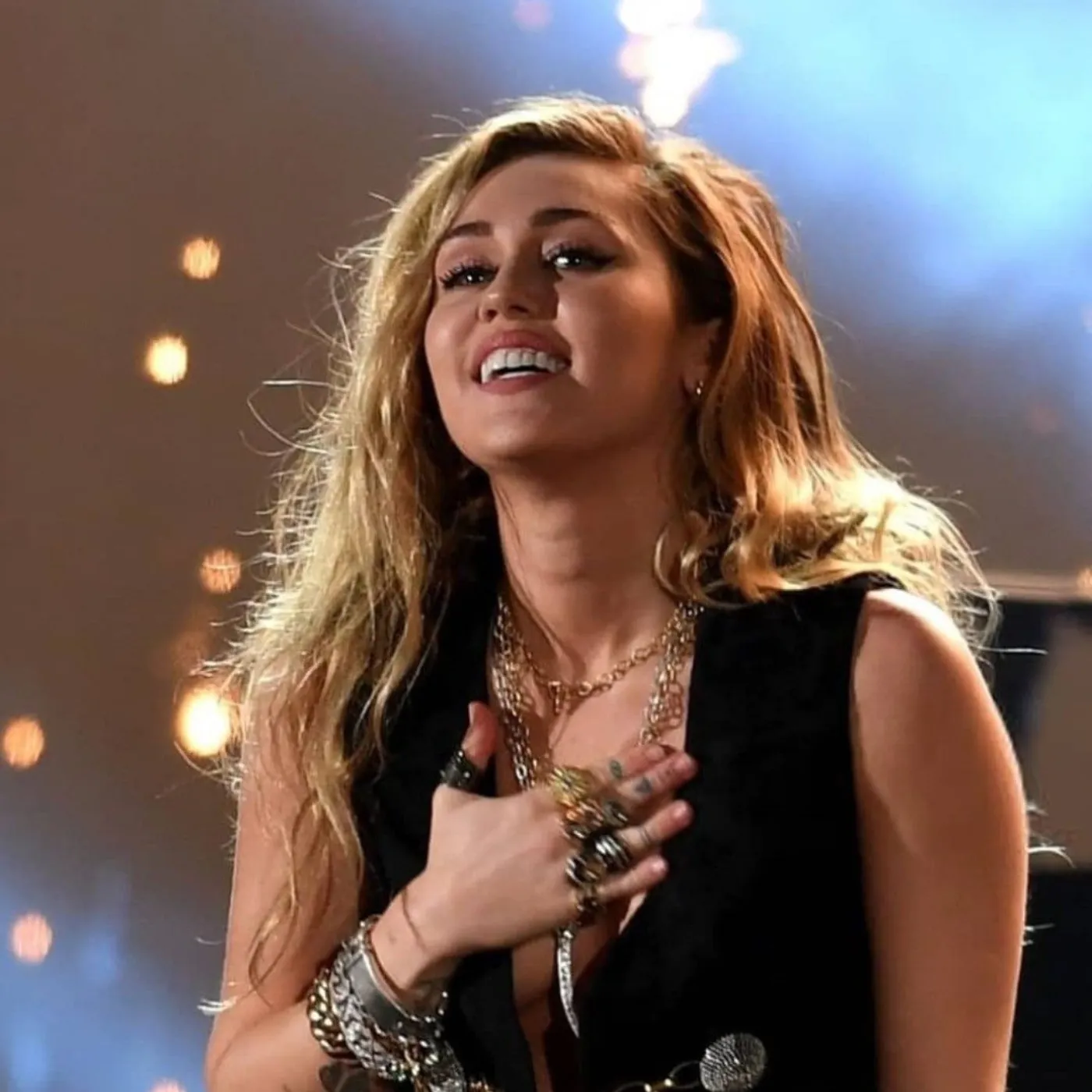 image_68b1da6e1e66c Miley Cyrus Says THIS Saved Her Life—But Critics Are Calling It Dangerous
