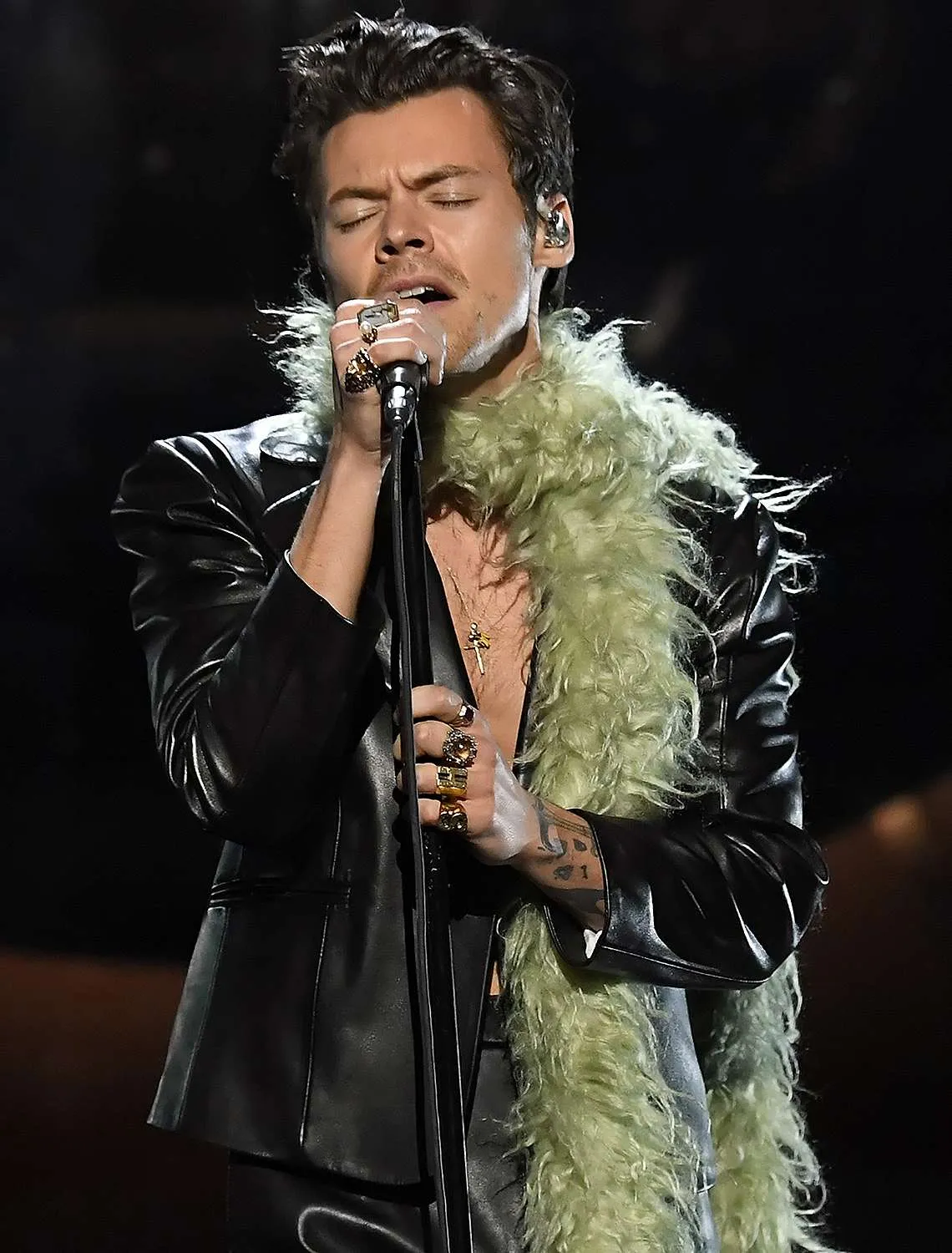 Harry Styles Finally Reveals the Legendary 1970s Outfit Fans Can’t Stop Talking About