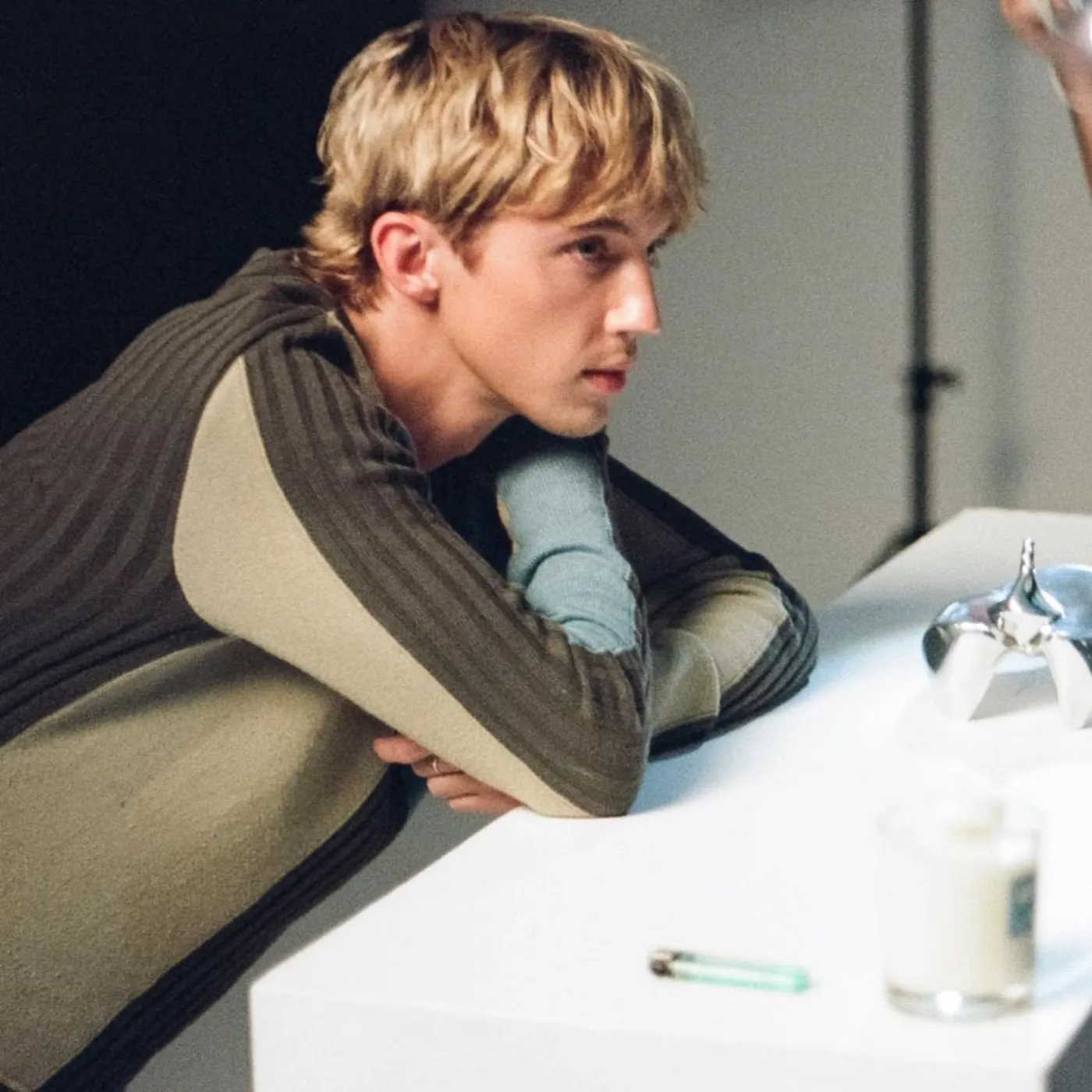 image_68b231b018741 Something Big Just Happened Between Troye Sivan, His Sister, and His Brand…