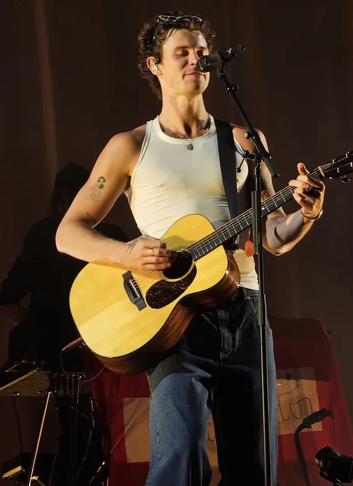 Shawn Mendes Brings MEO Arena to Tears Wearing Diogo Jota’s Jersey — A Heartfelt Tribute That Left Portugal Speechless