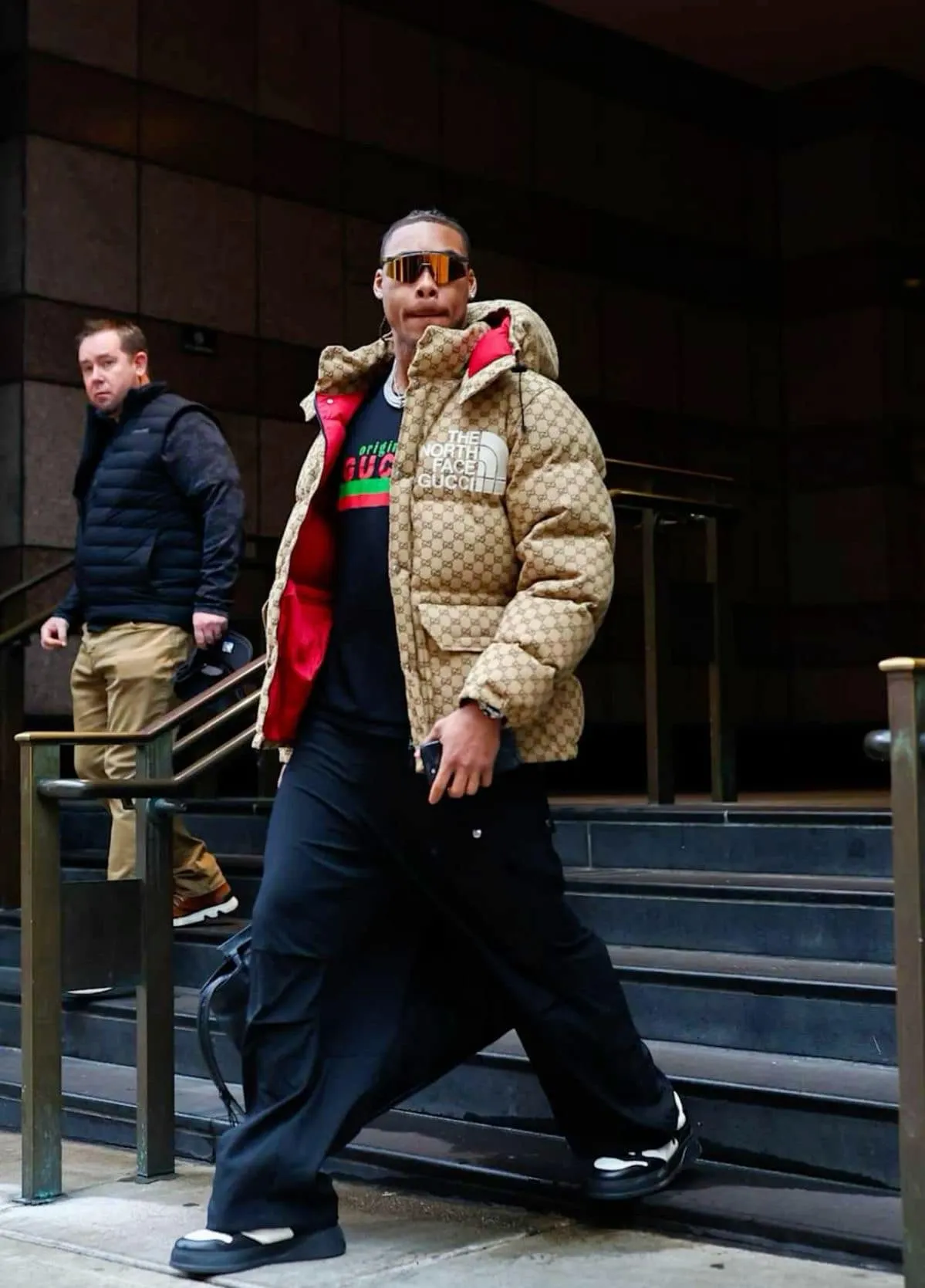 NFL Star or Fashion Icon? Justin Jefferson’s Latest Outfit Sparks Heated Debate Online
