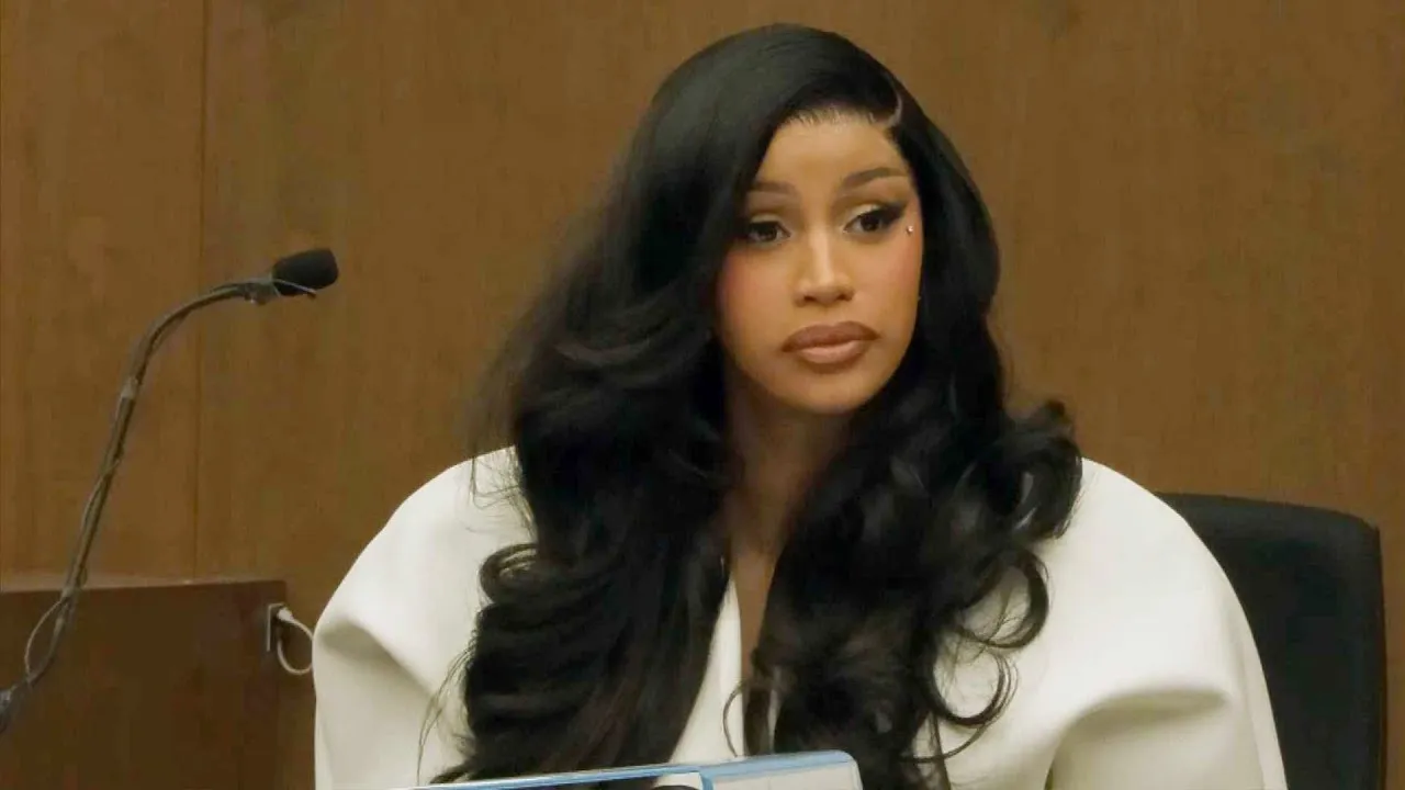 image_68b2f8b1b17ca Chaos in the Courtroom: Cardi B’s Unfiltered Testimony Leaves Fans Stunned and Crowds Lining Up