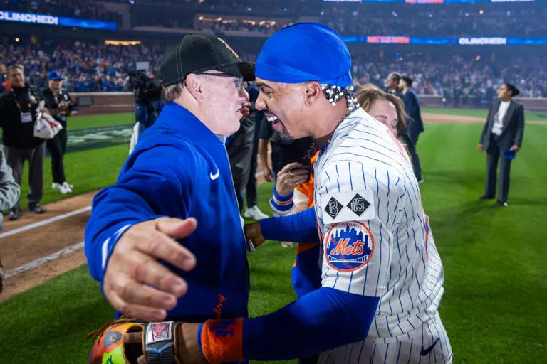Cover Image for Shocking Leak: Mets Hint at Francisco Lindor Captain Role Before David Wright’s Big Night