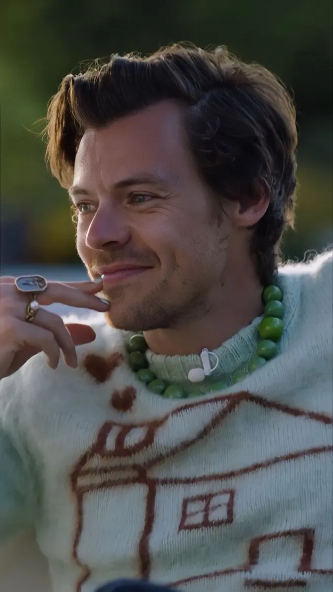 Cover Image for Fourth House on the Same Street? Harry Styles’ Mega-Mansion Dream Leaves Fans Shocked!