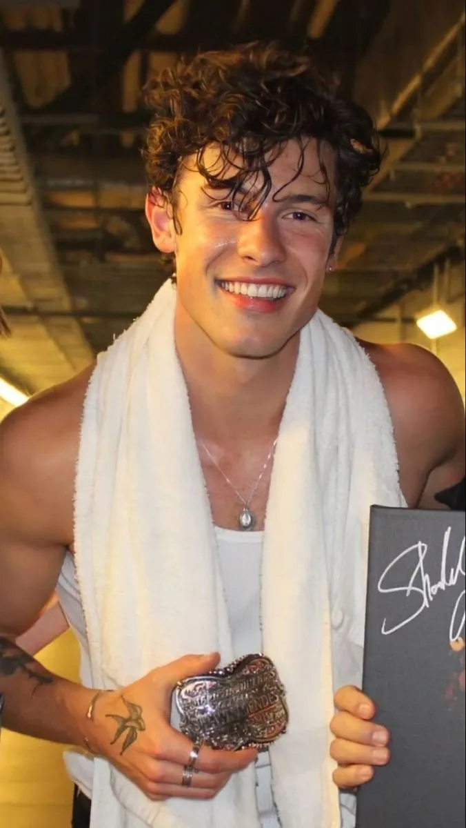 Shawn Mendes’ Natural Hair and Meaningful Tattoos – But One ‘Secret’ Has the Entire Internet in an Uproar! 19 Shawn Mendes’ Natural Hair and Meaningful Tattoos – But One ‘Secret’ Has the Entire Internet in an Uproar!