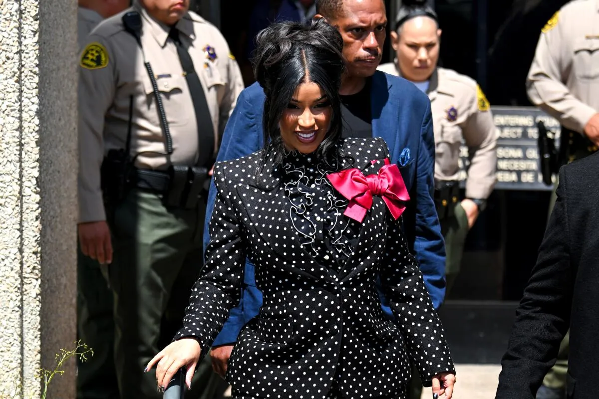 Jury Clears Cardi B in Explosive Civil Case — Rapper Found Not Liable in Former Security Guard’s Shocking Assault Claim 24 Jury Clears Cardi B in Explosive Civil Case — Rapper Found Not Liable in Former Security Guard’s Shocking Assault Claim