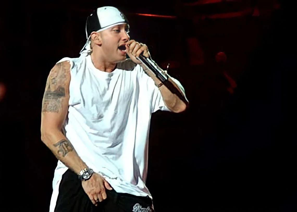 Eminem Surprises Fans: A 20-Year-Old Song Suddenly Tops the Charts! 21 Eminem Surprises Fans: A 20-Year-Old Song Suddenly Tops the Charts!