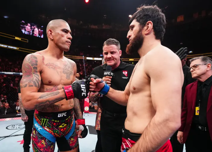 “Interesting…” Ankalaev Weighs In on Pereira’s Wrestling-Focused Training 27 “Interesting…” Ankalaev Weighs In on Pereira’s Wrestling-Focused Training