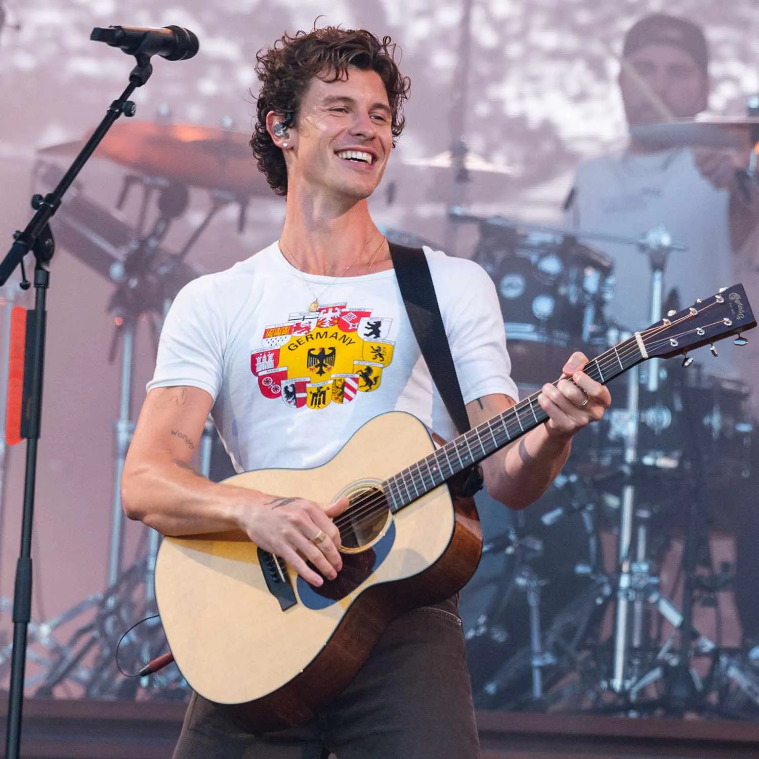 image_68b7dd39a2312 Drama Unfolds as Shawn Mendes Crosses Paths With Both Rumored Flames in Sydney