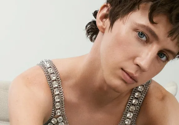 image_68b7ded598f6f Troye Sivan and His Two Dream Crushes, Harry Styles and Timothée Chalamet, Whom He Could Never Have