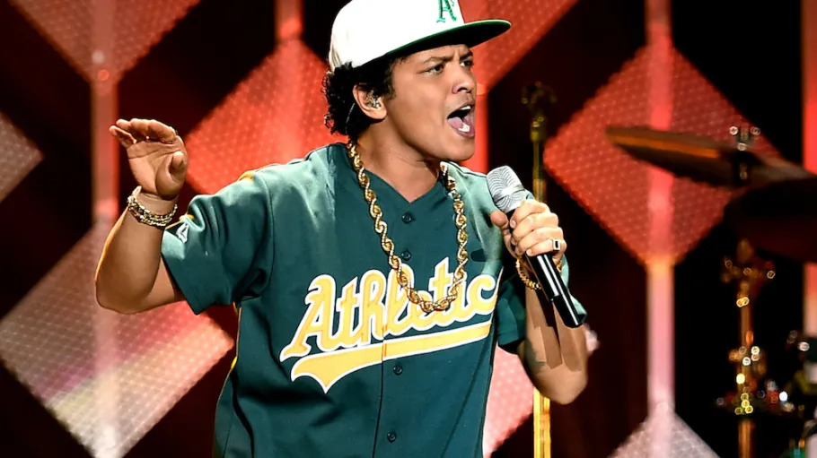 image_68b7e3a333249 Bruno Mars and the secret to keeping his golden voice after thousands of performances