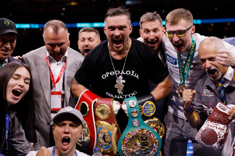 Fans Believe Moses Has a Chance – Lennox Lewis Shocks Everyone by “Exposing the Truth” About Usyk!