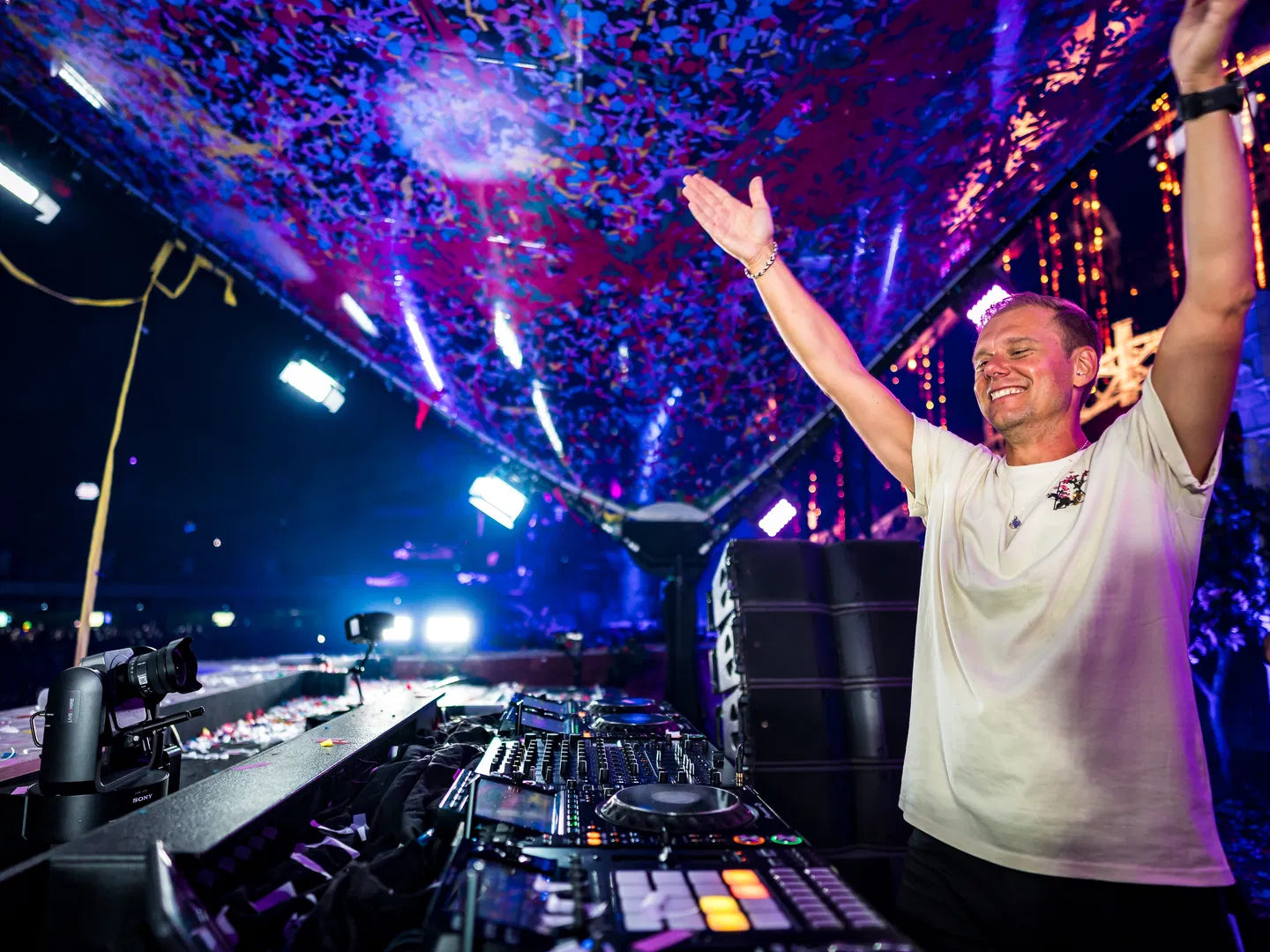 image_68b8189c3ee1b “Ishq Hai (This Is Love)” – Armin van Buuren x Craig David: A Cross-Genre Collaboration Redefining Global EDM