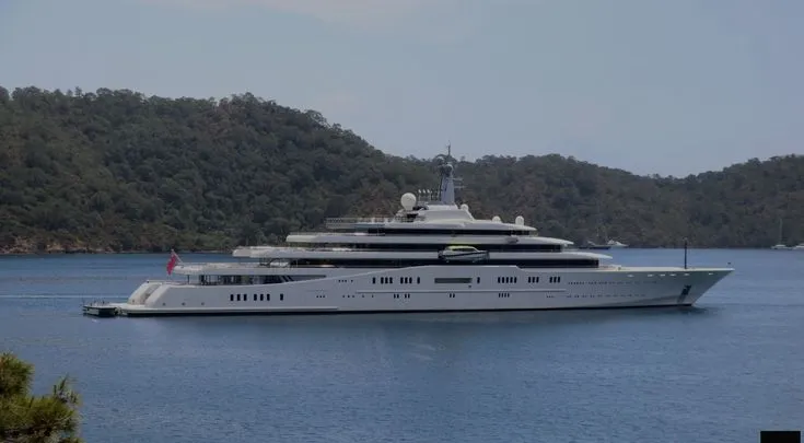 image_68b865a8b2b15 Mark Zuckerberg’s Superyacht Continues to Stir Intense Public Debate