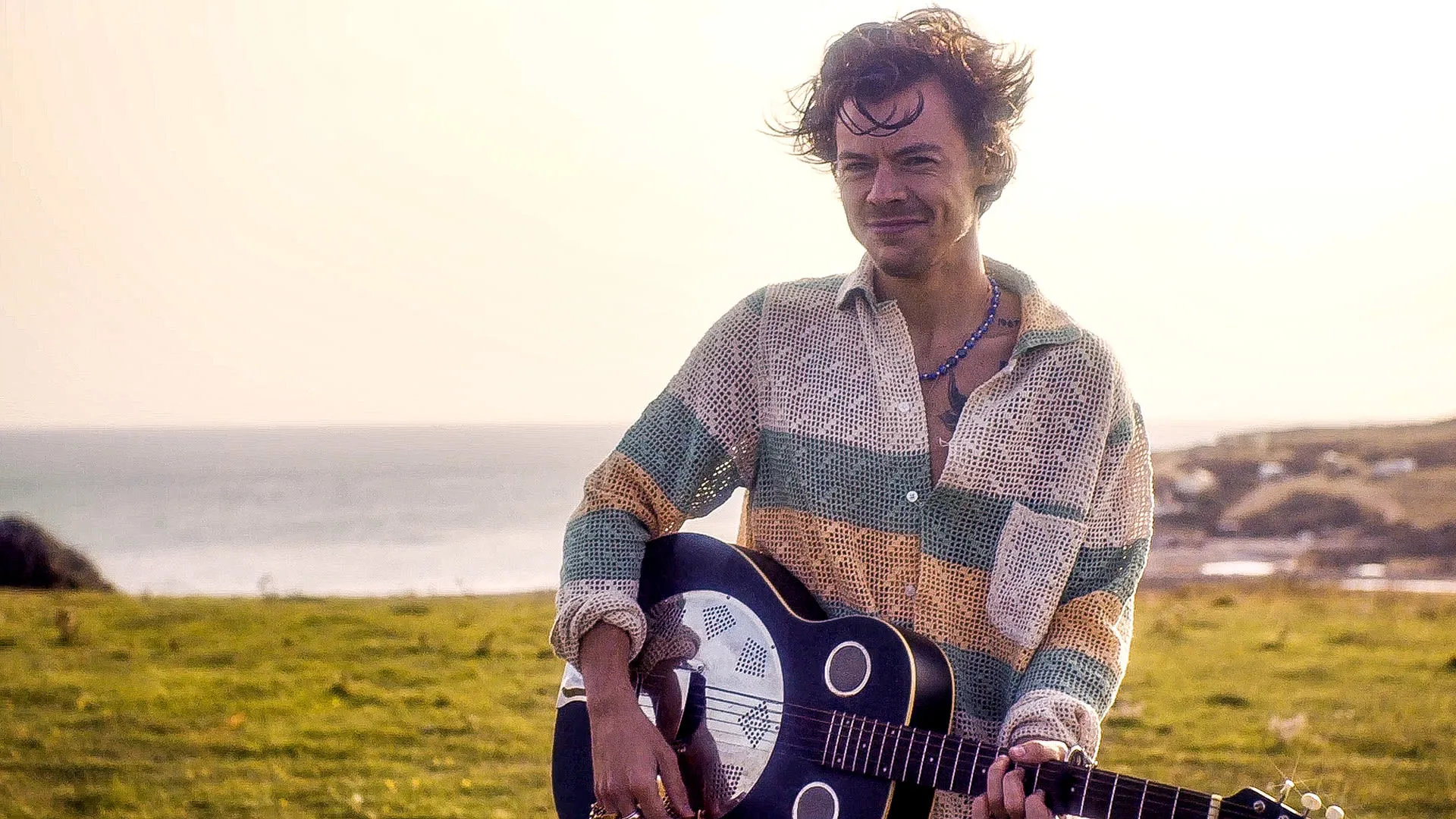 image_68b8f0a757370 At first, Cherry sounds like just another breakup ballad — until Camille Rowe’s French voicemail turns it into Harry’s rawest confession yet.