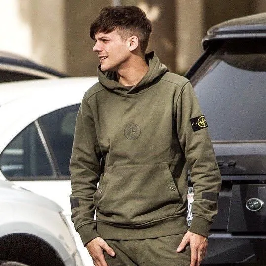 image_68b8f85becbbe Fans Stunned by Louis Tomlinson’s Youthful Look — ‘Did He Discover the Fountain of Youth?’