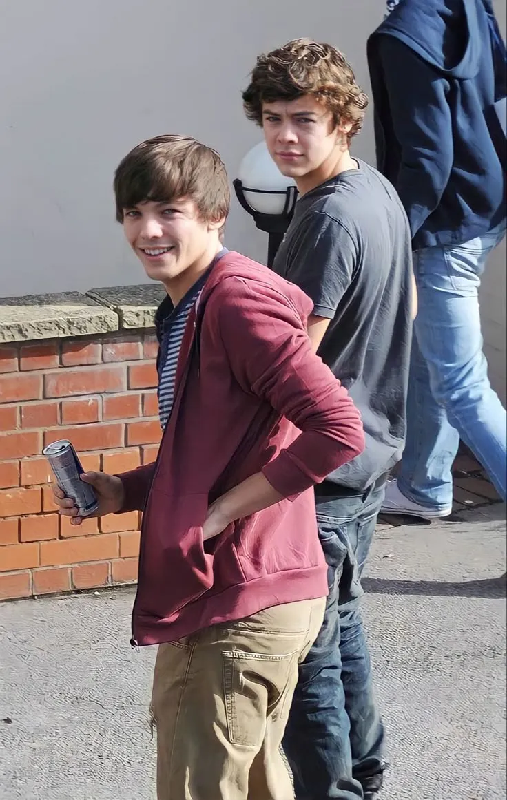 image_68b8fbecf0338 Beyond the Spotlight: Louis Tomlinson’s Heartfelt Pride in Harry Styles Proves the One Direction Bromance Lives On