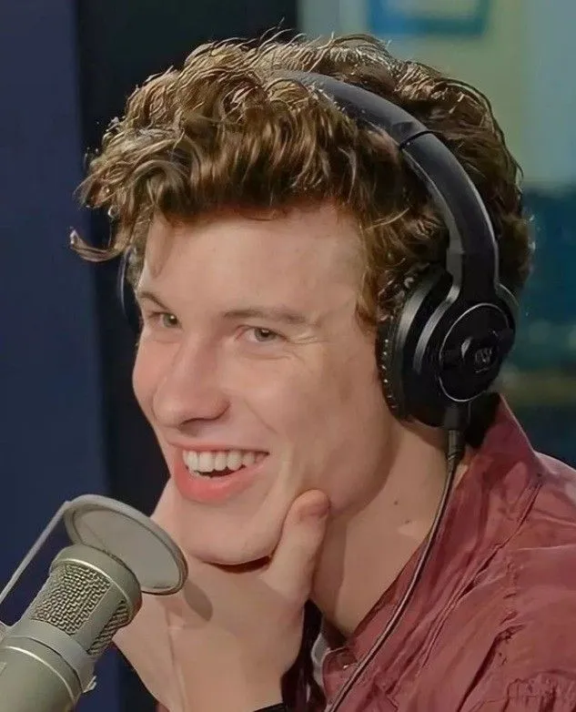 image_68b90b5151795 Forget the “Lazy Eye” — Shawn Mendes’s Smile Just Broke the Internet