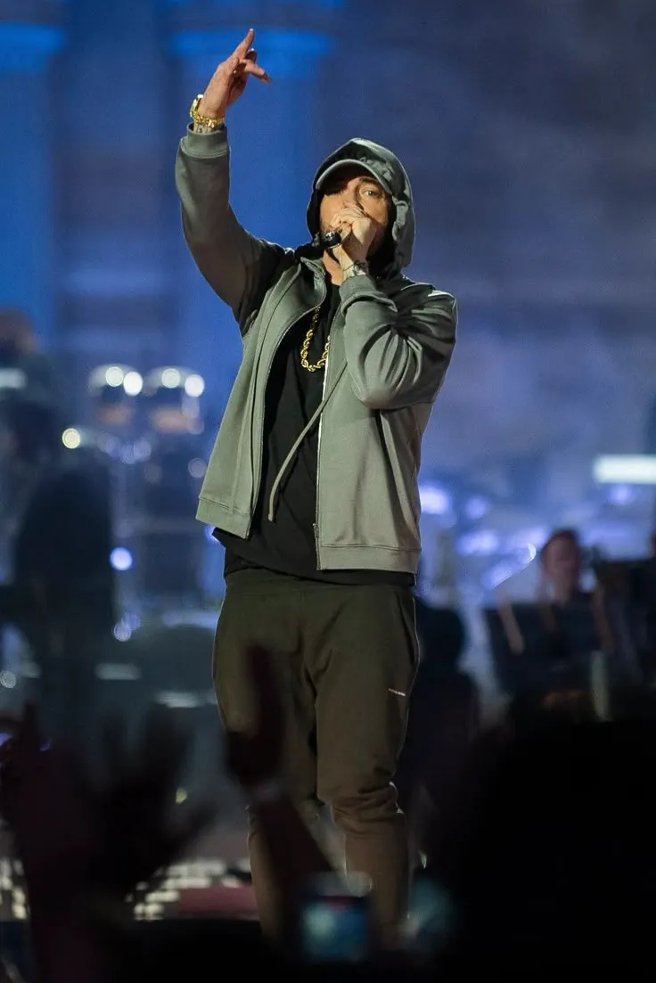 image_68b92852edd97 Eminem Turns Criticism Into a Weapon – How Every Doubter Helped Build His Rap Empire for Decades