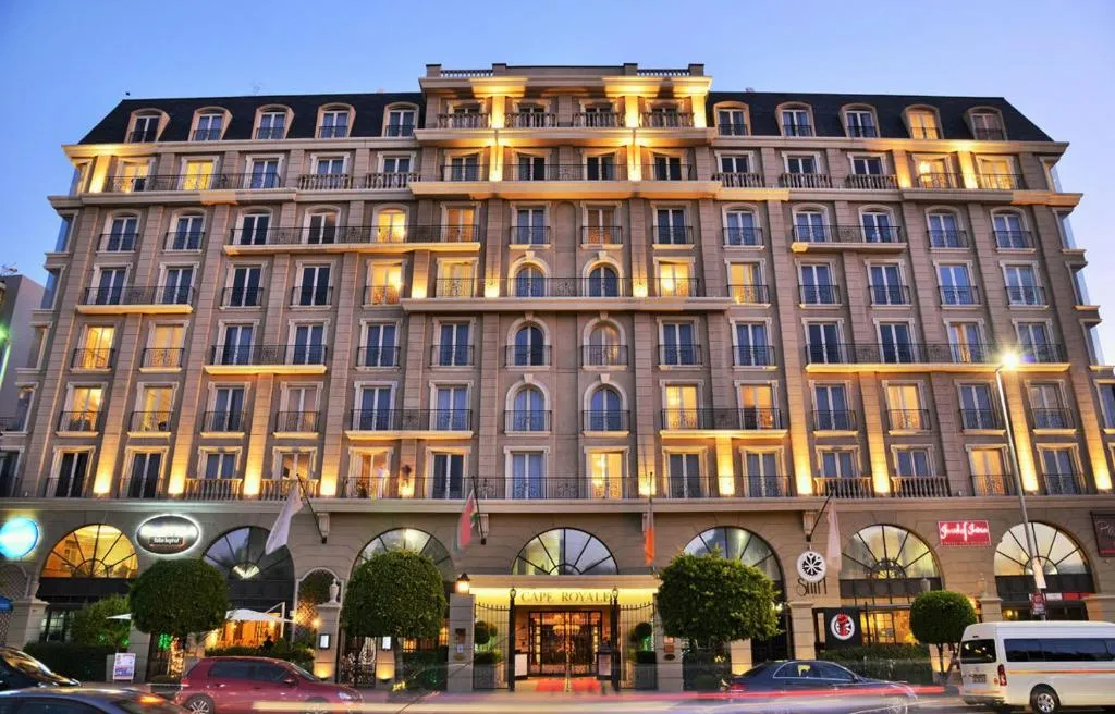 image_68b931a4e01e7 They Disrespected Joe Burrow and Kicked Him Out — The Next Day He Walked Back In as the Hotel’s New Owner