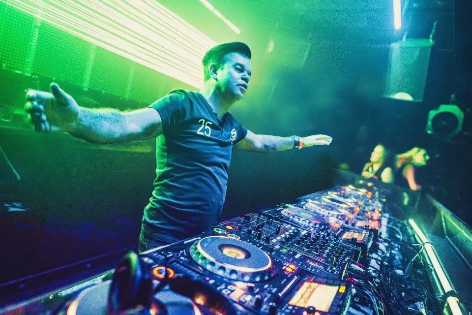 image_68b949f32016a Paul Oakenfold to Perform Historic DJ Set in the Galápagos Islands During Ultra-Exclusive Science Expedition