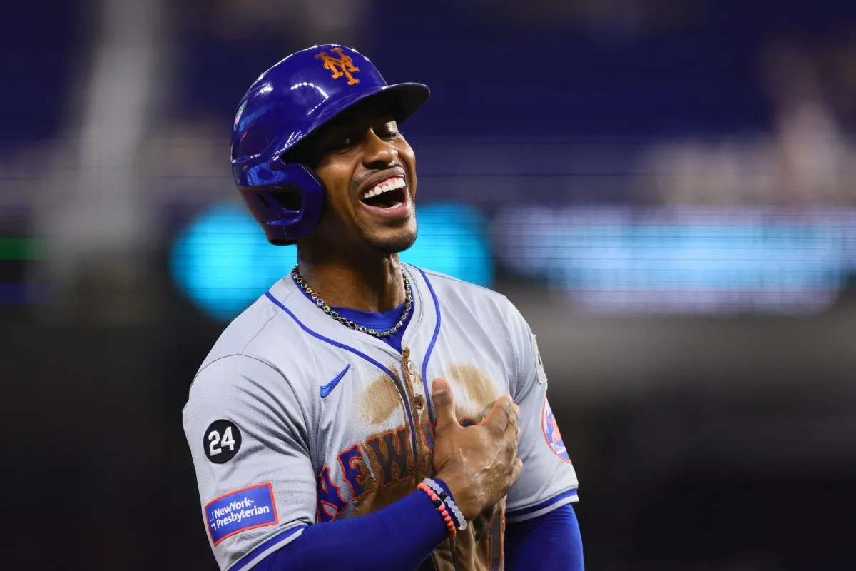 Unbelievable! Francisco Lindor’s Jaw-Dropping Diving Stop Turns Into a Game-Changing Out at Second! 19 Unbelievable! Francisco Lindor’s Jaw-Dropping Diving Stop Turns Into a Game-Changing Out at Second!