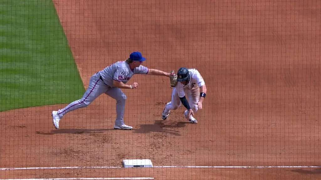 image_68ba5c8310765 Pete Alonso Stuns Fans With a Slick Unassisted Double Play — You Won’t Believe How He Pulled It Off