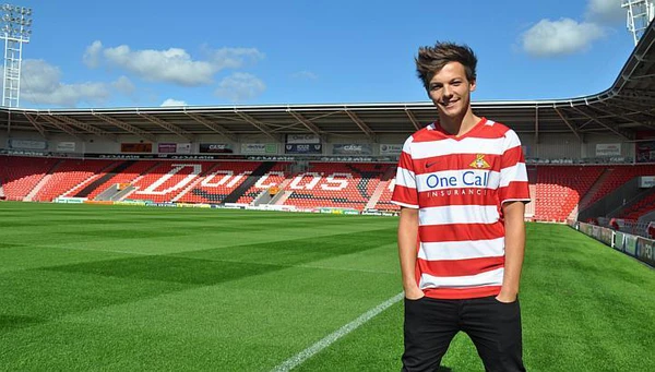 Fans Can’t Believe What Louis Tomlinson Did for His Favorite Football Team