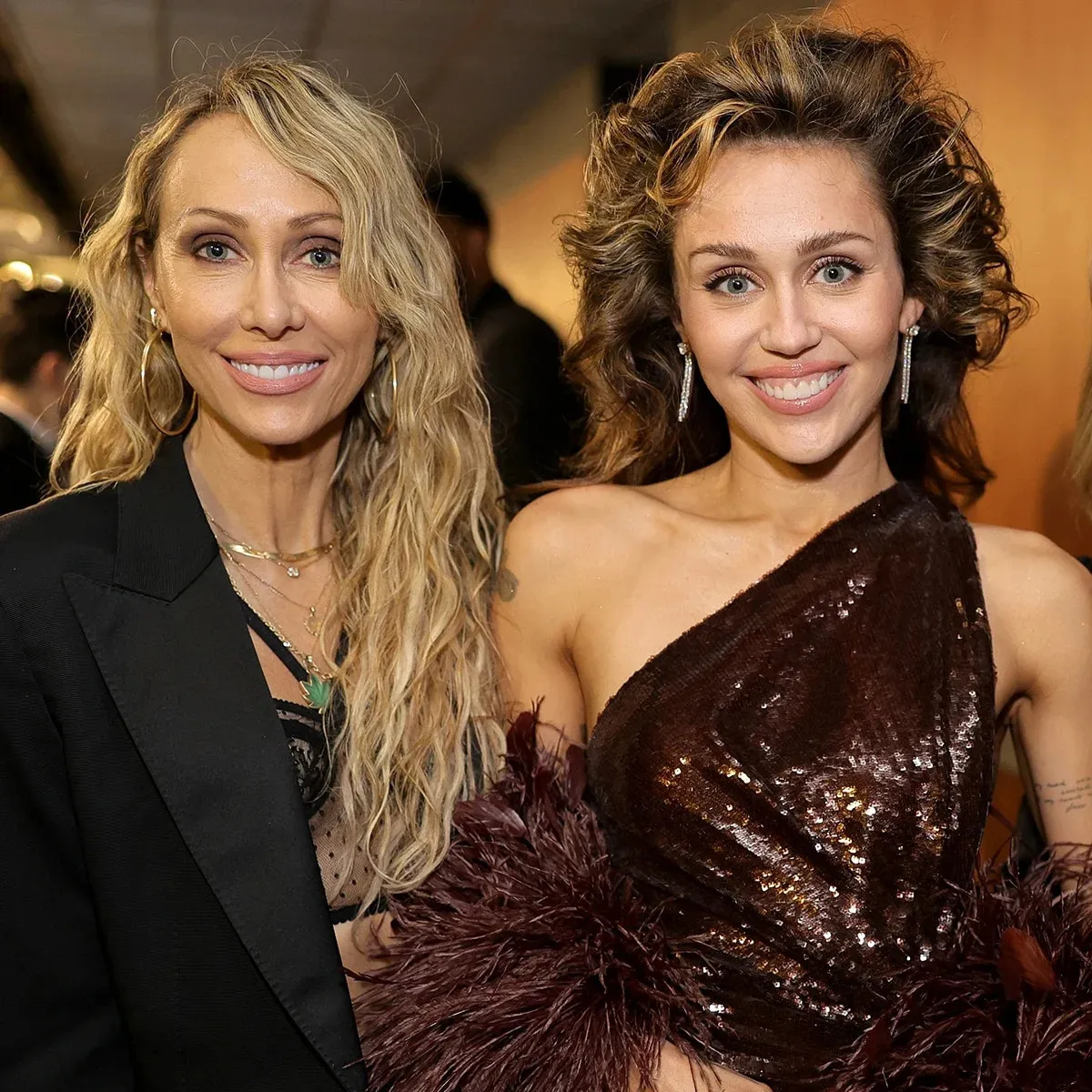 image_68ba93239b72d Miley Cyrus’ Mother-Daughter Rift: What Do Other Family Members Have to Say?