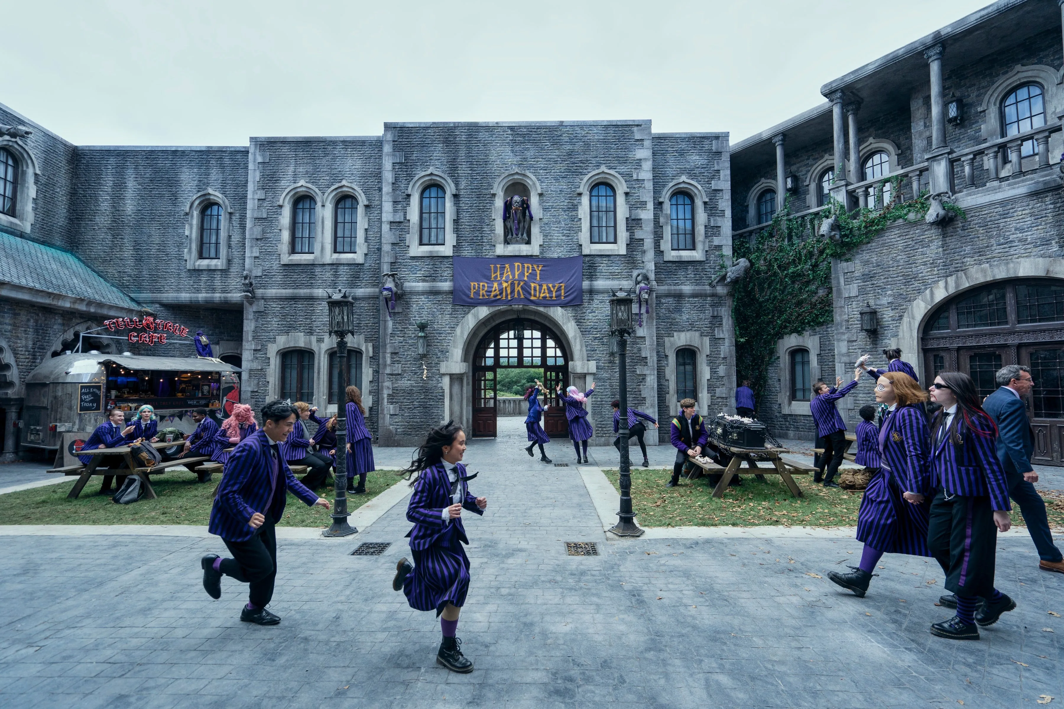 image_68baa739c4927 Inside the Scary Good Sets of Netflix’s ‘Wednesday’: Tim Burton and Mark Scruton’s Spooky Mastery