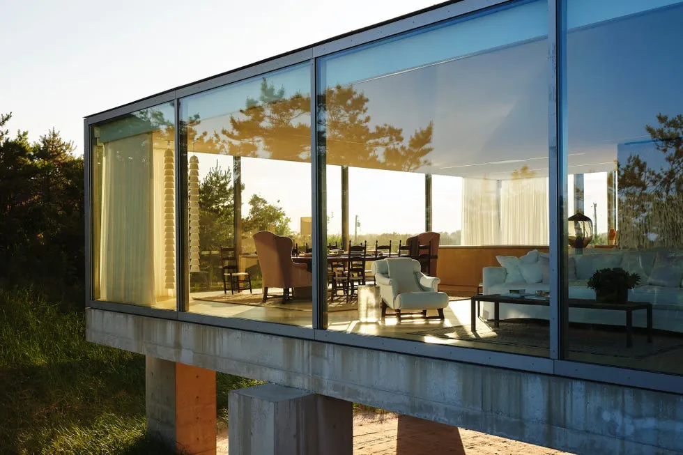 image_68bb8fcf96228 Delphine and Reed Krakoff’s $49.5 Million Amagansett Oceanfront Estate Hits the Market