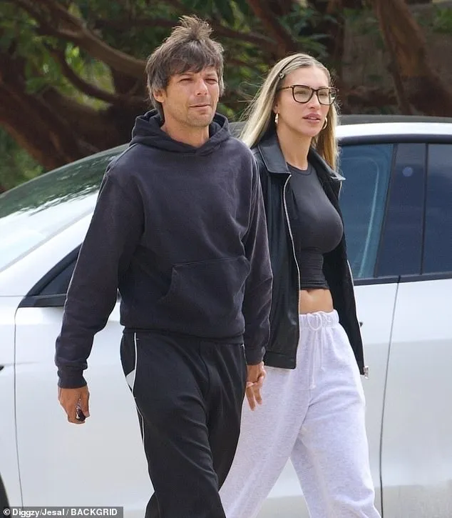 image_68bb99ff69c07 Louis Tomlinson melts fans’ hearts while celebrating with his family – But one tiny detail at the party sparks questions about the future of his love life!
