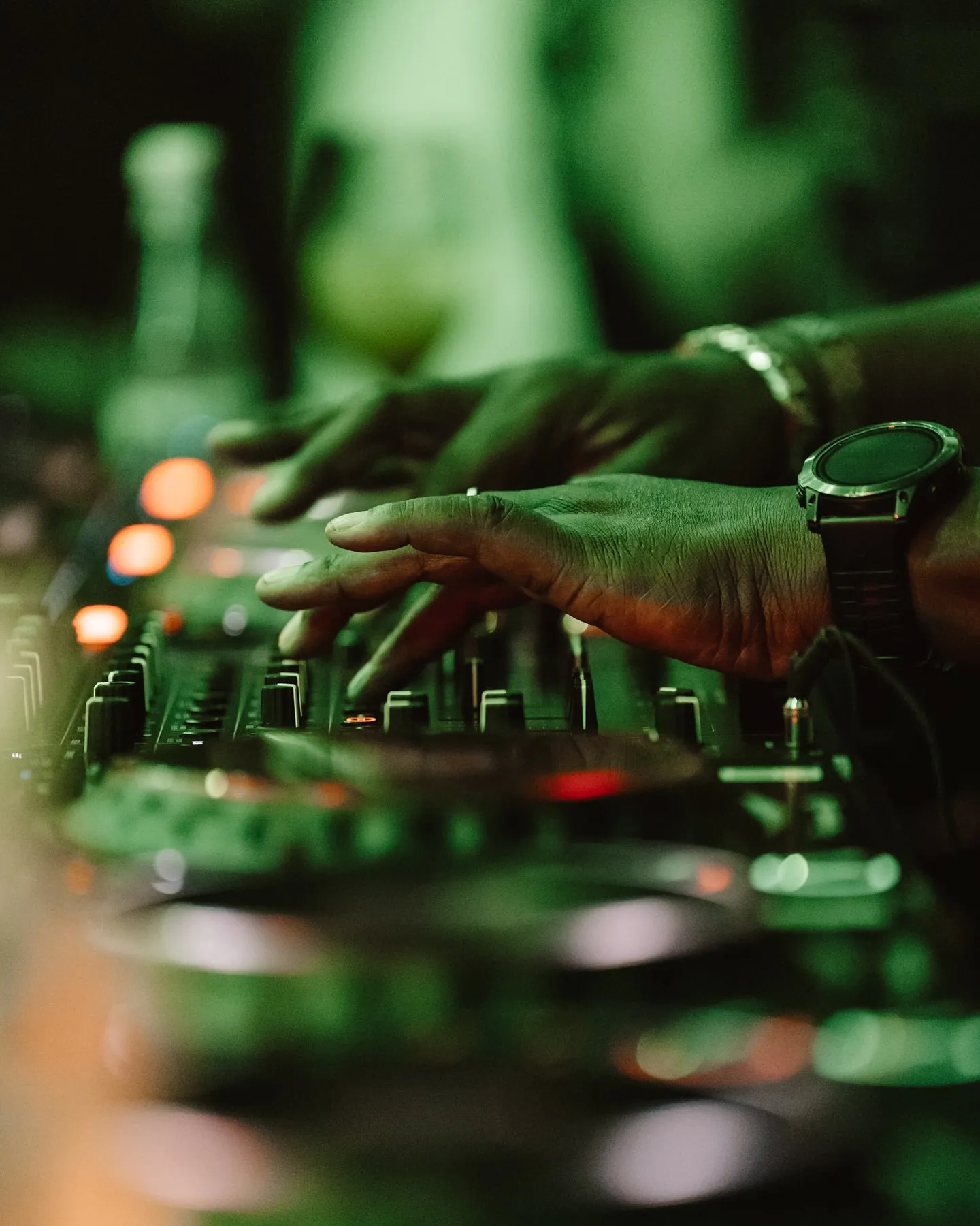 image_68bbafbb6ba3d Unbelievable energy – what kind of madness did Carl Cox bring to Ibiza, and how did it completely annihilate the crowd there?