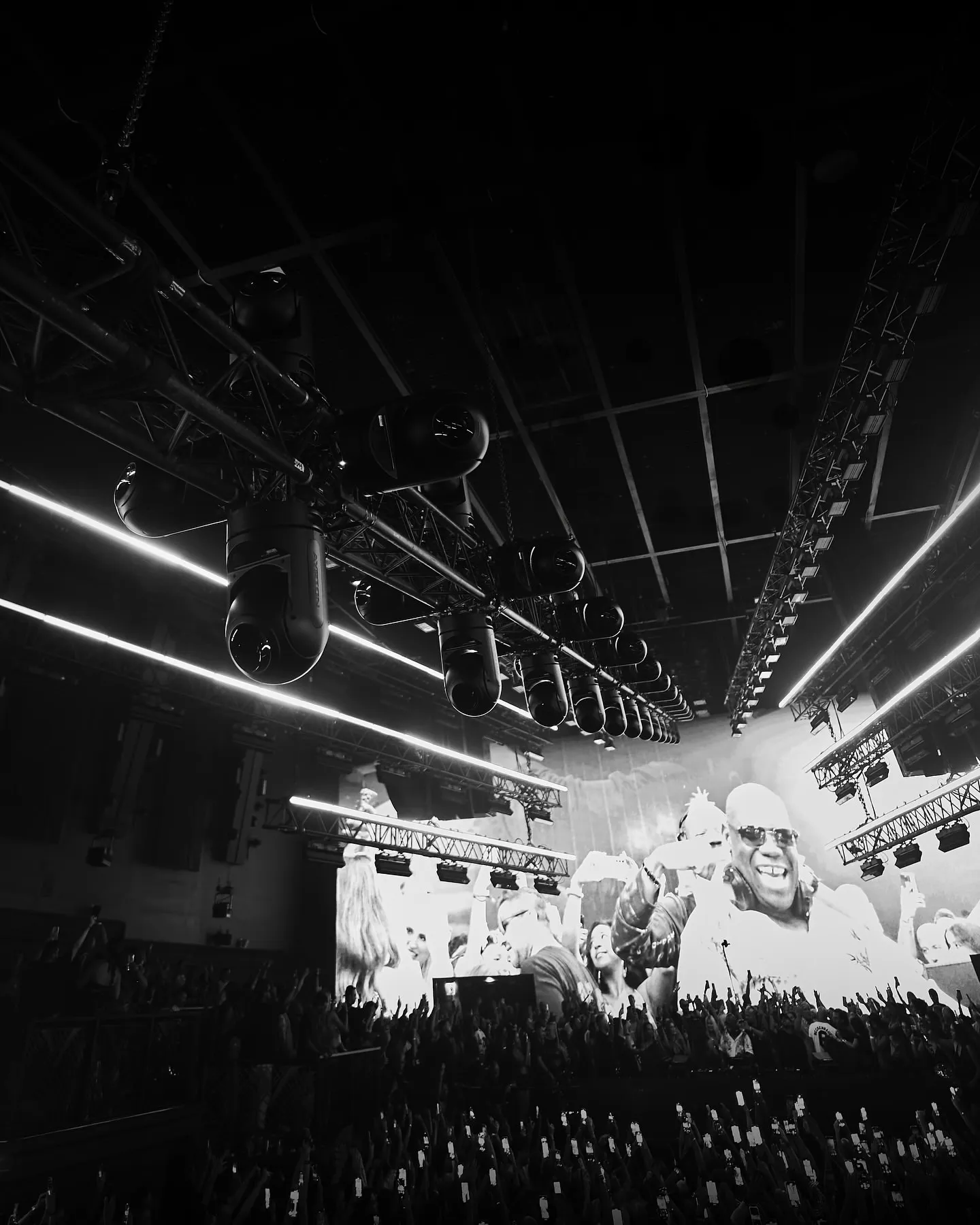 image_68bbafbc03e4b Unbelievable energy – what kind of madness did Carl Cox bring to Ibiza, and how did it completely annihilate the crowd there?