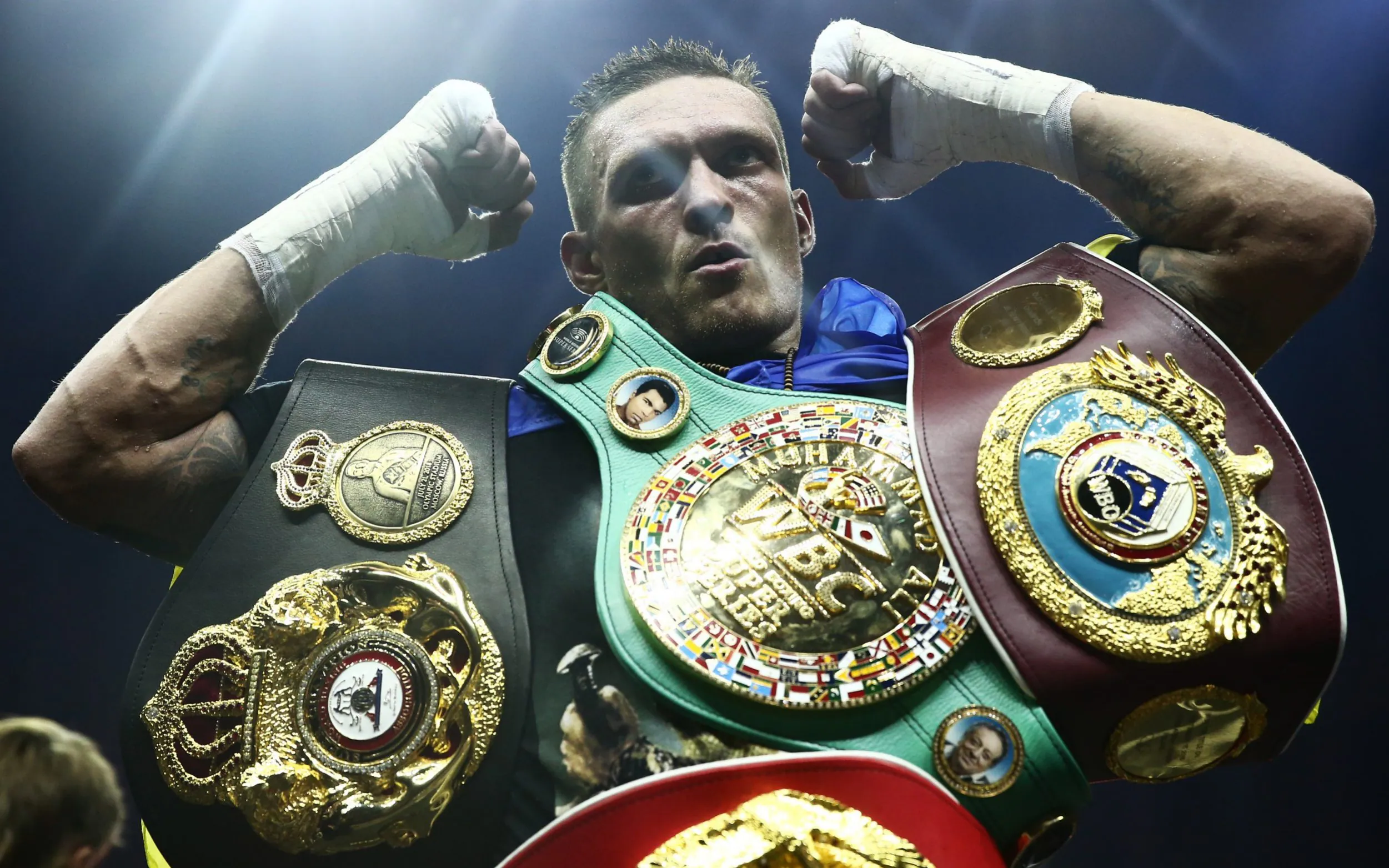Oleksandr Usyk retain the belt of the undisputed world heavyweight champion until the end of 2025