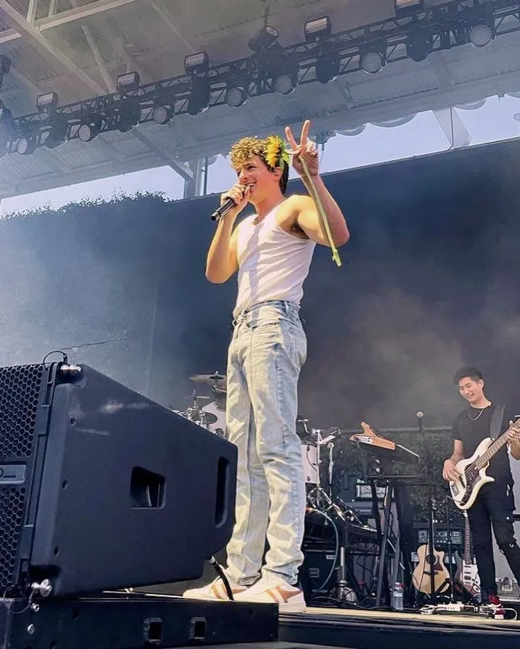 image_68bbbc2a0dc1b Charlie Puth Turns Familiar Songs into a ‘Next-Level’ Experience – But the Final Moment of the Show Leaves Everyone Speechless!