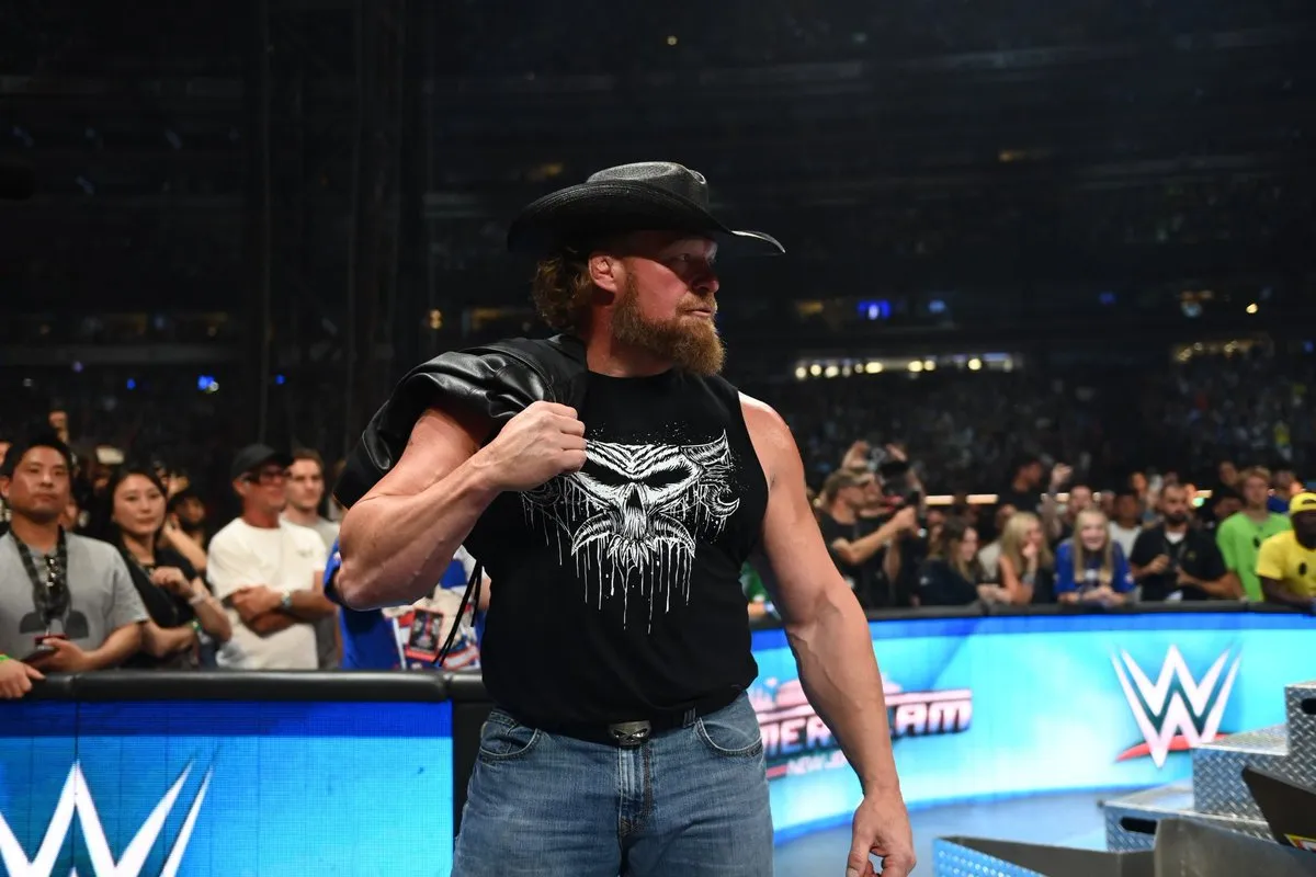 Brock Lesnar Shocks WWE Universe: The Beast Is Back in Chicago for SmackDown Return After More Than a Year Away!