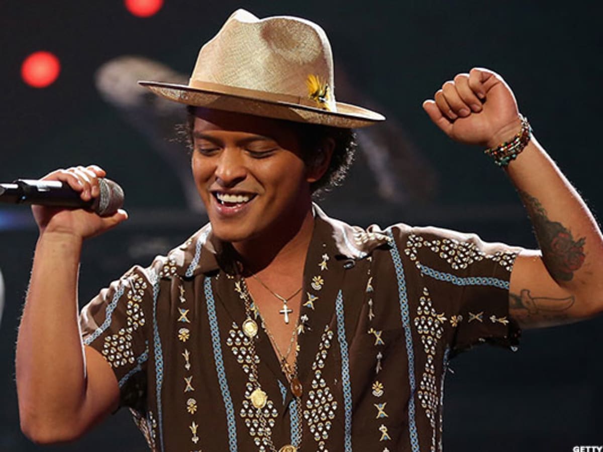 image_68bbbf231b5d7 Bruno Mars has a special ritual before every live performance that gives him extra confidence when he steps on stage - What is it?