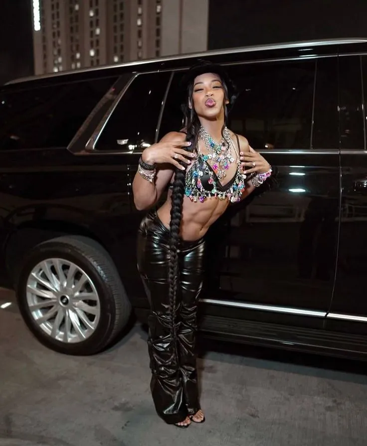 image_68bbbf746b02f WWE Star Bianca Belair Always Stuns in Her Glamorous Outfits – But Off the Streets, Her Everyday Style Leaves Fans Absolutely Shocked!