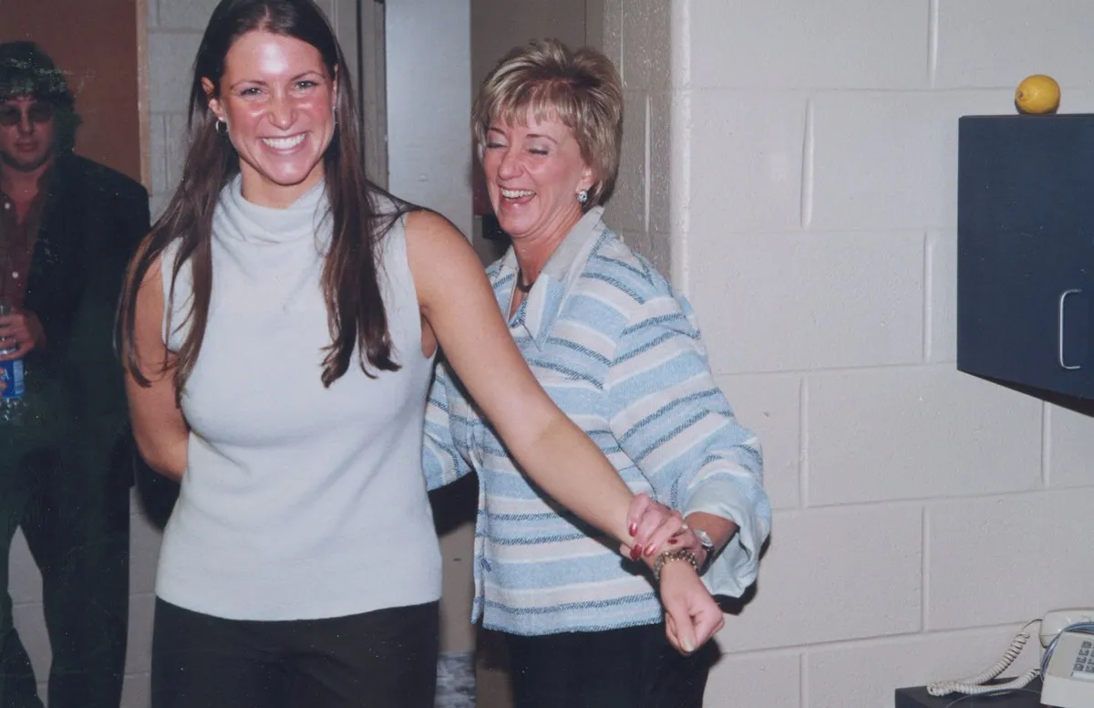 image_68bc6212e09e8 Generations of Power: Stephanie and Linda McMahon’s Surprising Public Appearance Goes Viral