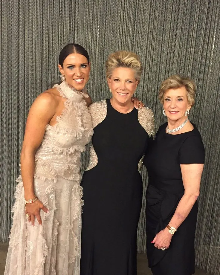 image_68bc621396679 Generations of Power: Stephanie and Linda McMahon’s Surprising Public Appearance Goes Viral